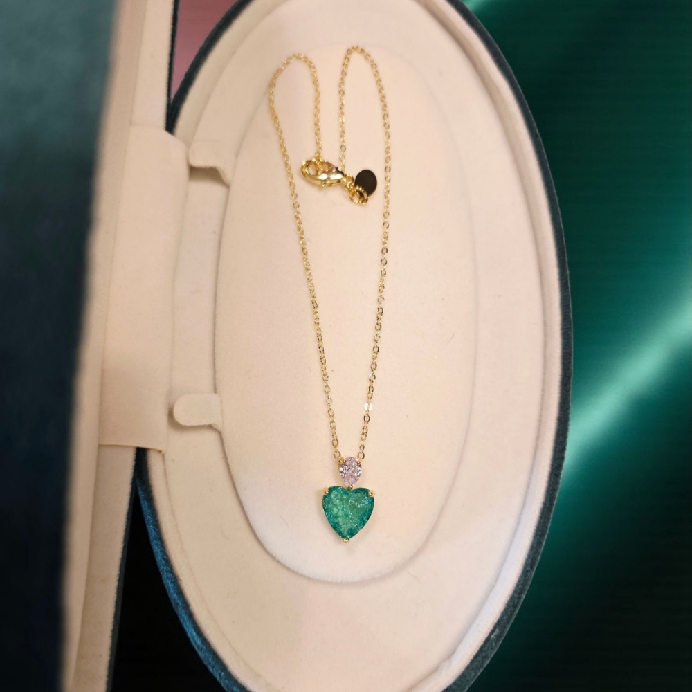 SALE!! Columbian Green Crackled CZ Emerald Pendant Necklace NWT - Picture 3 of 7